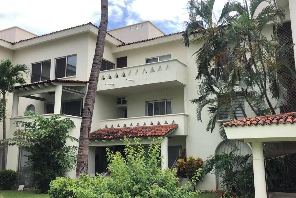 Hermoso Apartamento En Manzanillo Con Alberca Y Cancha De Tenis, Ideal Para Relajarse Y Disfrutar De Una Escapada Tranquila En El Paraiso Tropical Экстерьер фото