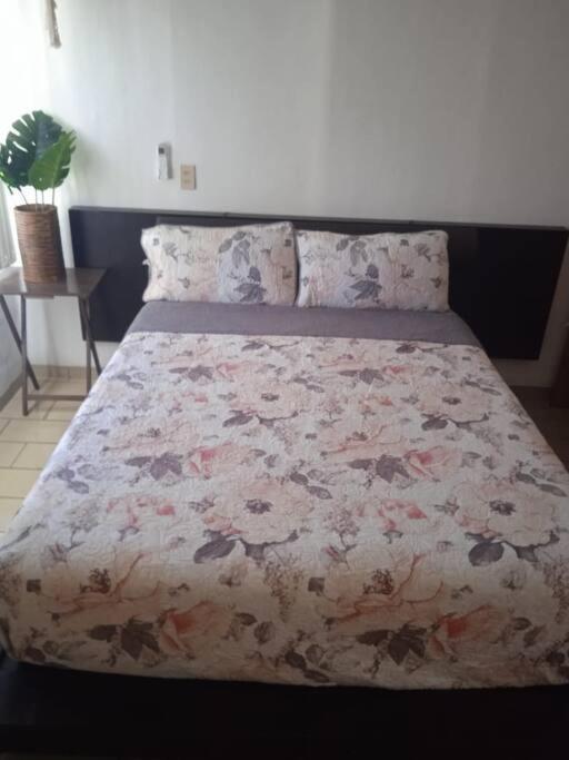 Hermoso Apartamento En Manzanillo Con Alberca Y Cancha De Tenis, Ideal Para Relajarse Y Disfrutar De Una Escapada Tranquila En El Paraiso Tropical Экстерьер фото